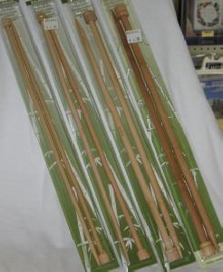 Susan Bates 13"/33cm 9.00 mm/US 13 Bamboo Pair 